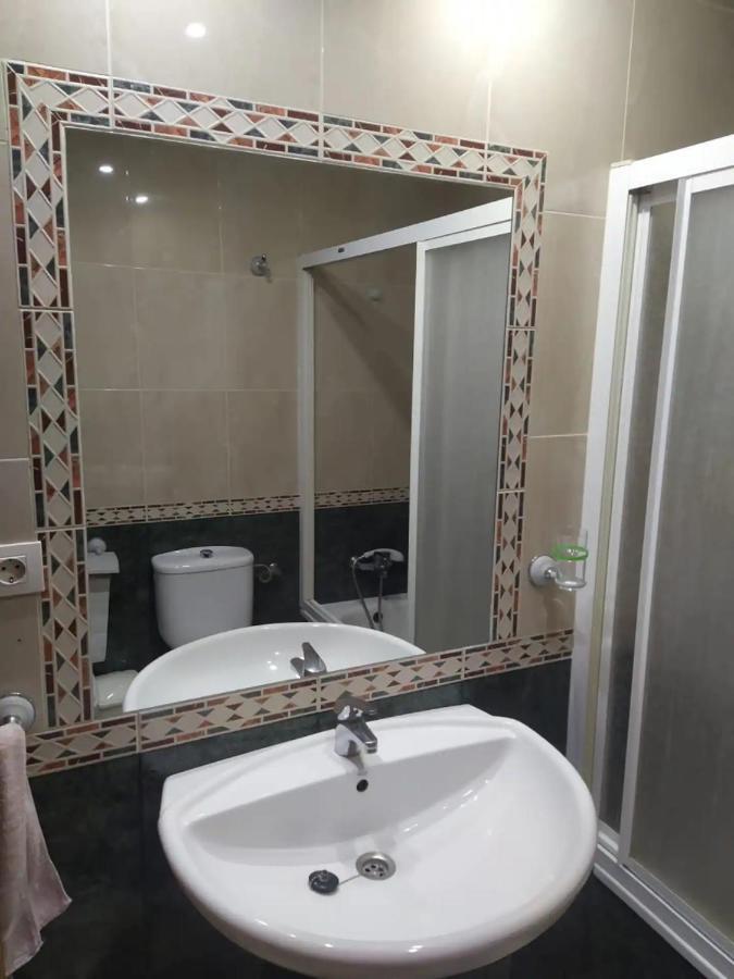 Apartamento 3 Dormitorios Frente A Hospital De Traumatologia 그라나다 외부 사진