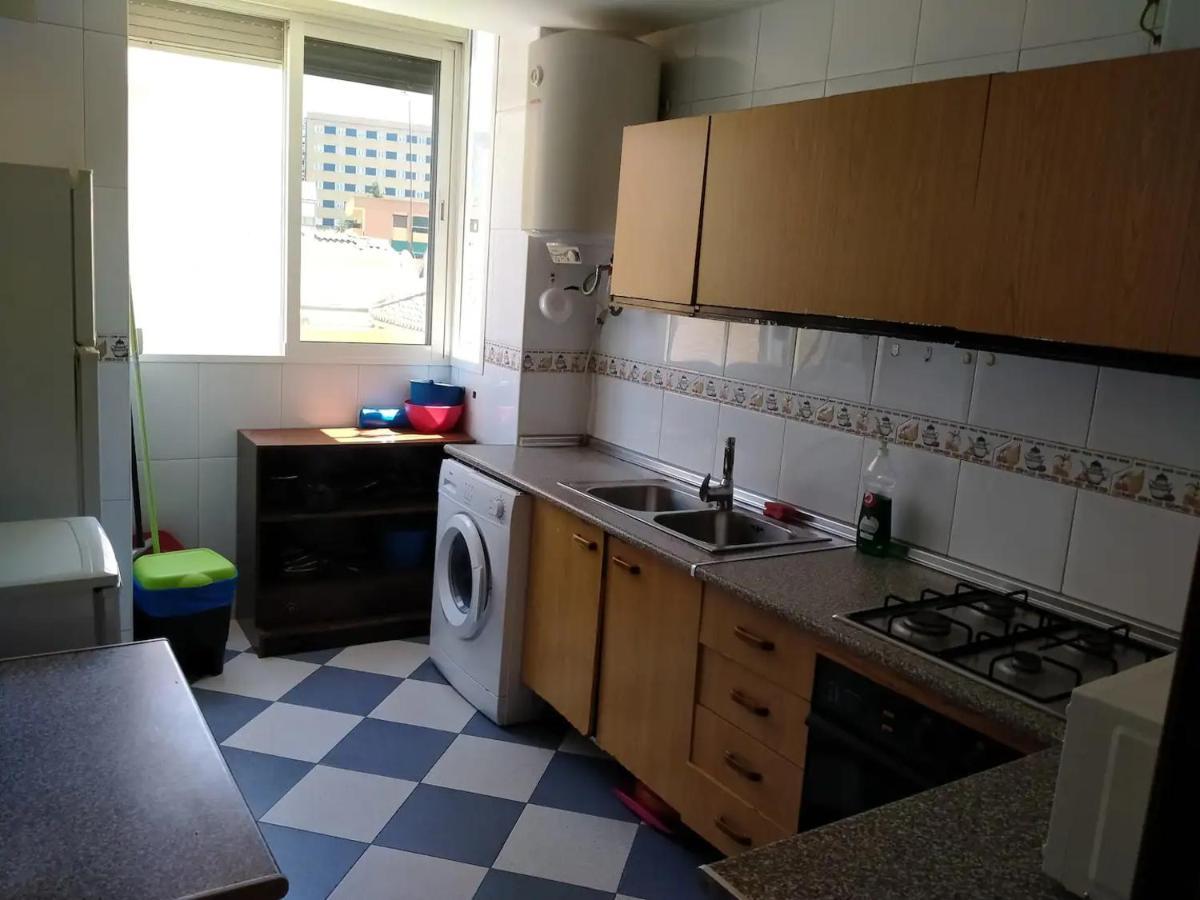 Apartamento 3 Dormitorios Frente A Hospital De Traumatologia 그라나다 외부 사진
